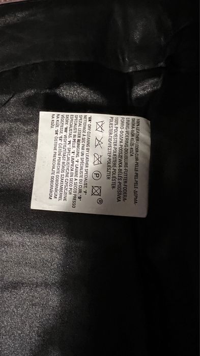 Fusta Levi’s din piele naturala groasa