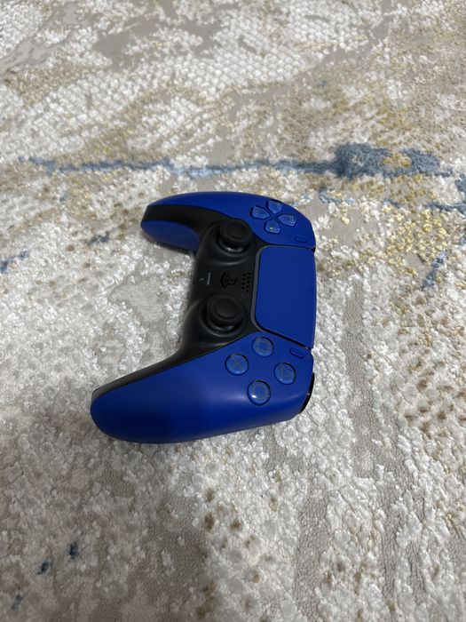 Джостик от пс 5 в синем дизайне