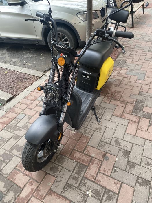 Scuter electric 702 ca nou motor 2000W