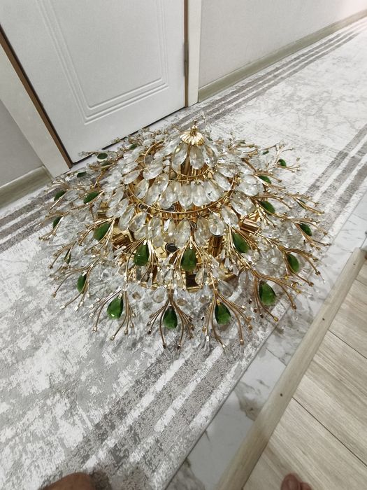 Люстры в отличном состояний