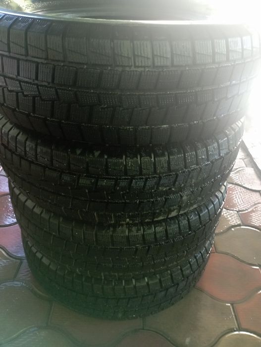 Продам Зимние шины