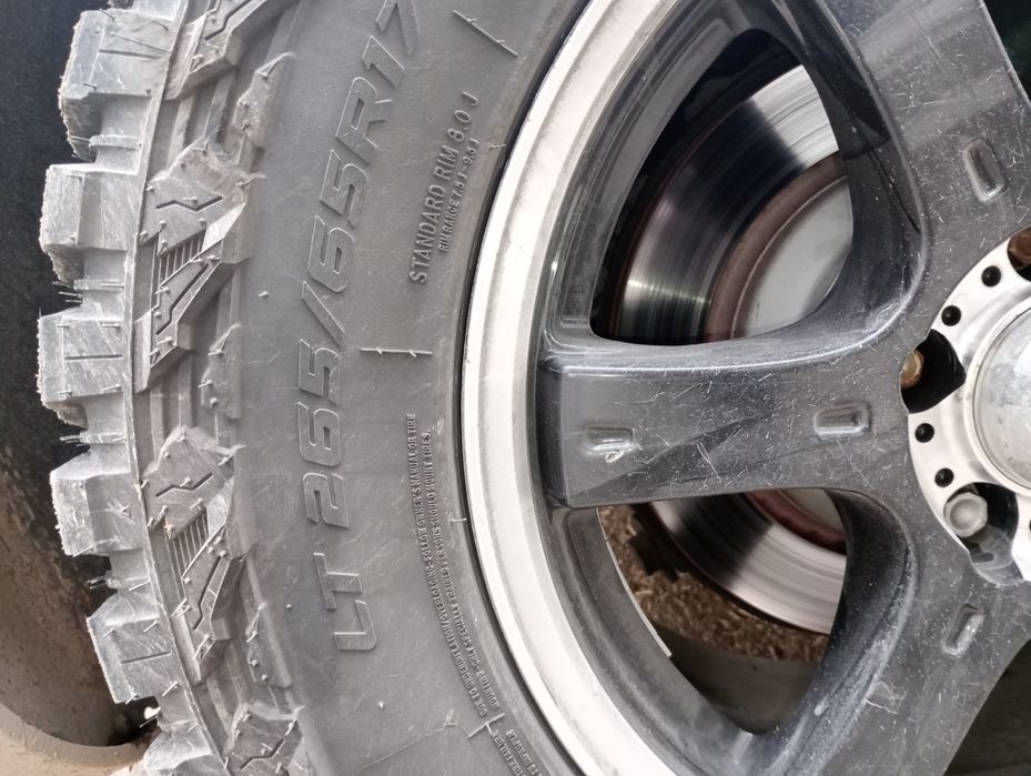 Vând 4 cauciucuri Austone