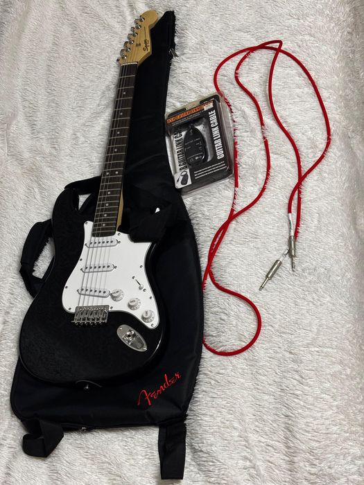 Гитара Fender Squire Stratocaster