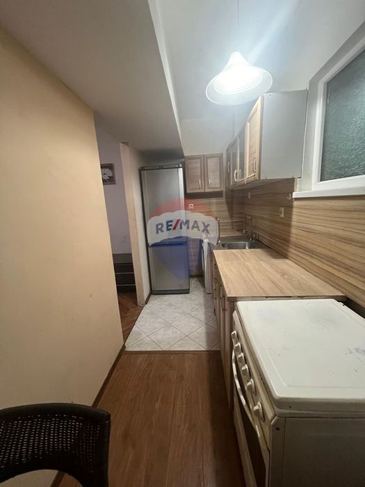 Дава се под наем Тристаен апартамент в Варна, ВИНС - 80 кв.м за 510 € - Снимка #2