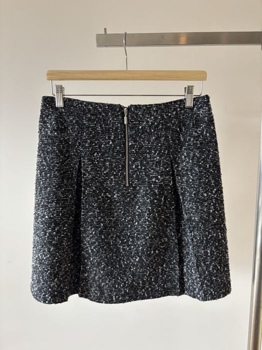 Зимна дамска къса пола