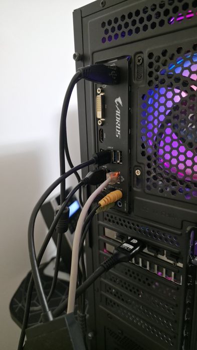 Placa de baza Aorus Elite B450