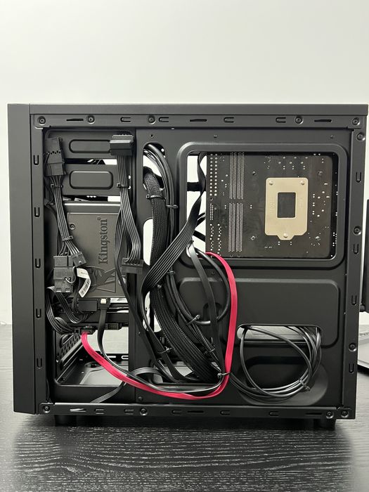 Desktop PC de vanzare - i3 7100, GTX 1050 Ti, 16GB RAM DDR4, Wi-Fi 6