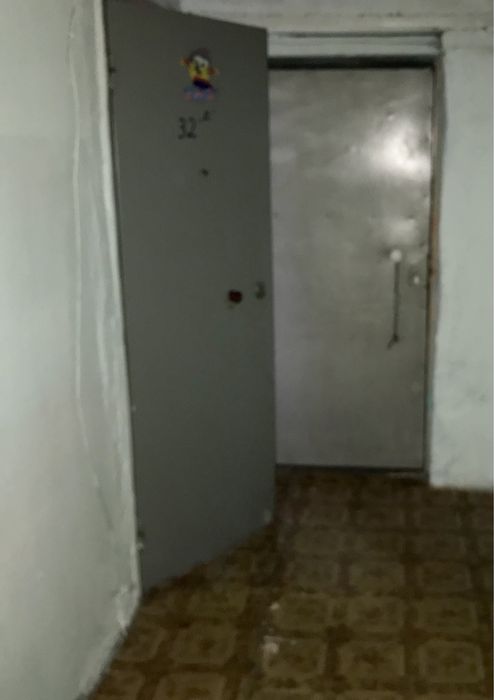 Продам комнату Бажова 345 этаж 4