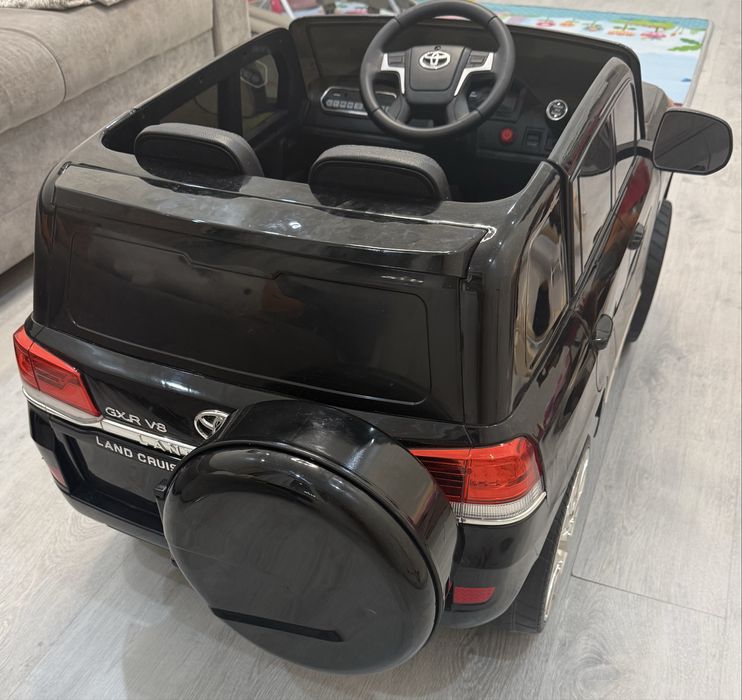 Детский электромобиль