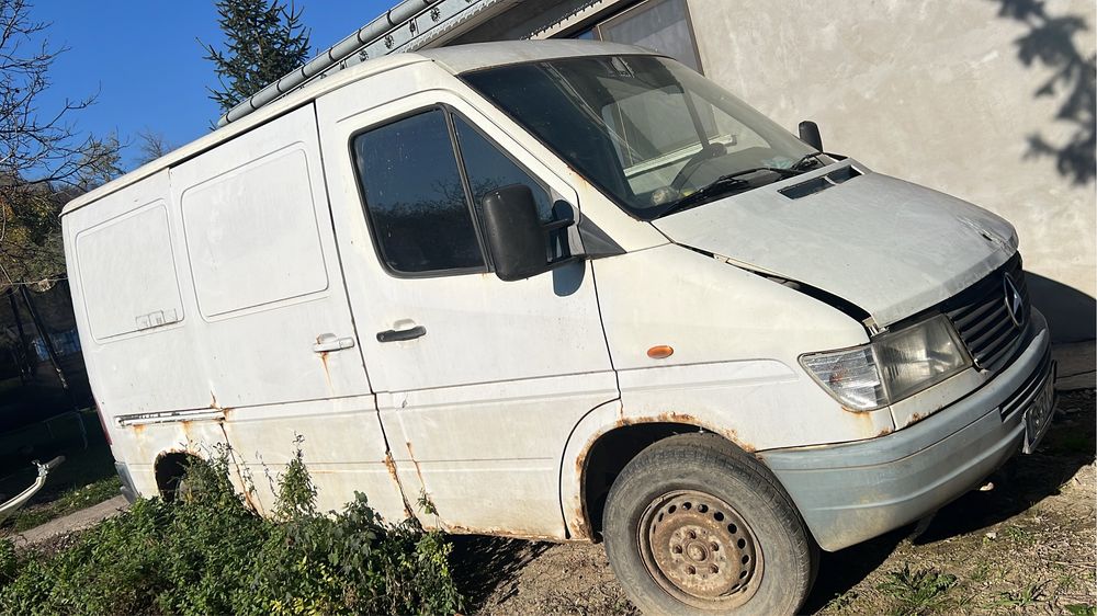 Vand Mercedes Benz 208 ,izoterm