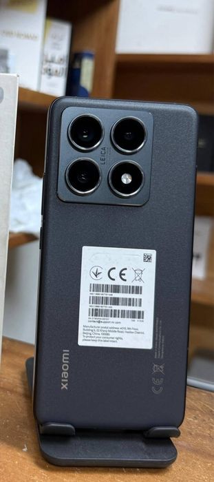 Xiaomi 14T Pro de 512 GB si 16 GB RAM ca NOU