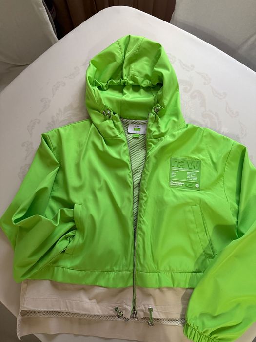 Продавам пролетно яке