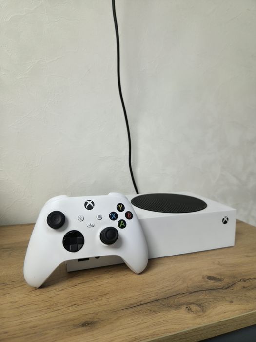 Продам Xbox Series S