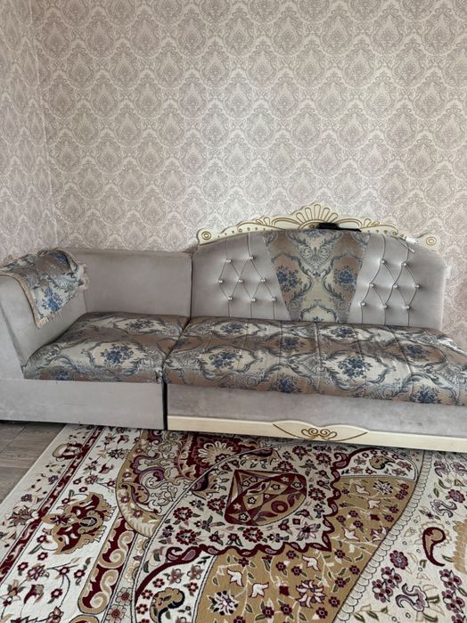 Диван, стол детский кроват сатылады.