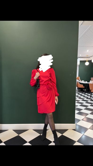 Продам платье,одевала 1 раз,б/у