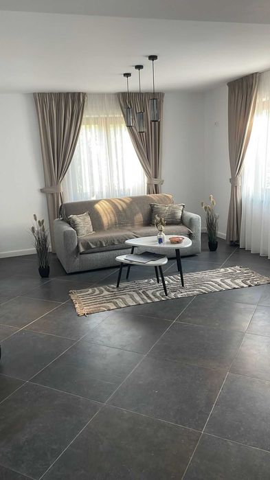 Apartament în vilă independentă –, 1 Mai