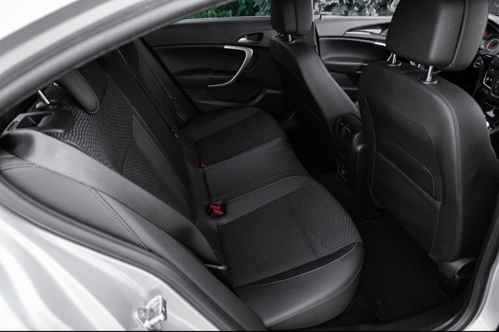 Opel Insignia. Nr rosii 90 zile . Cartea mașini efectuata