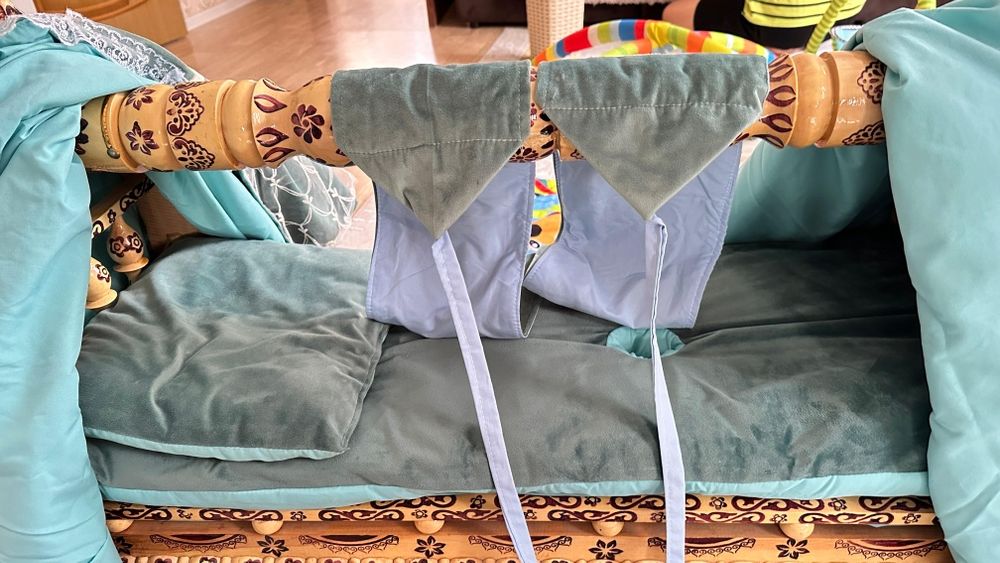 Бесік сатылады. Продается бесик