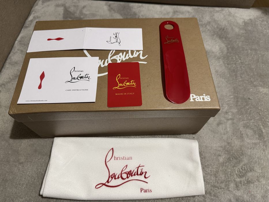 Christian Louboutin обувки