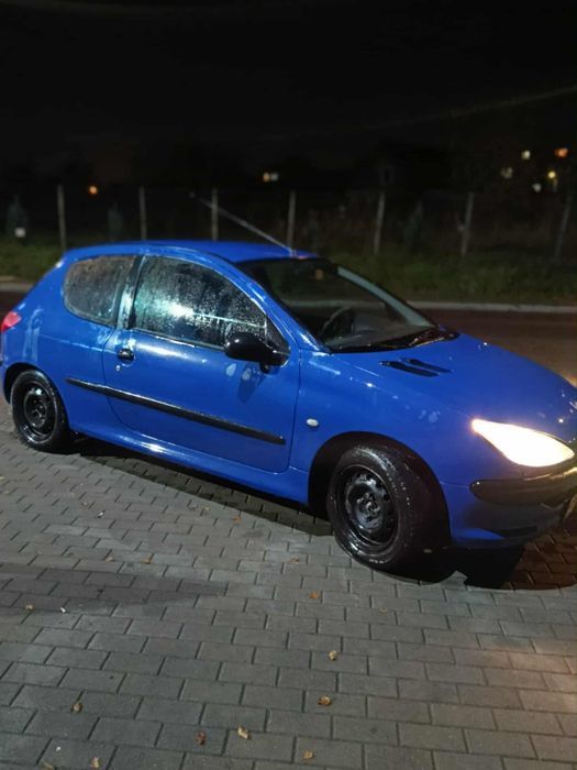 Vând pejou 206 1.2 benzina