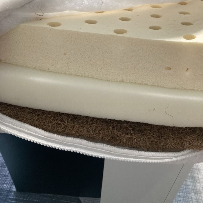 Матрак за бебешка кошара 65/110см