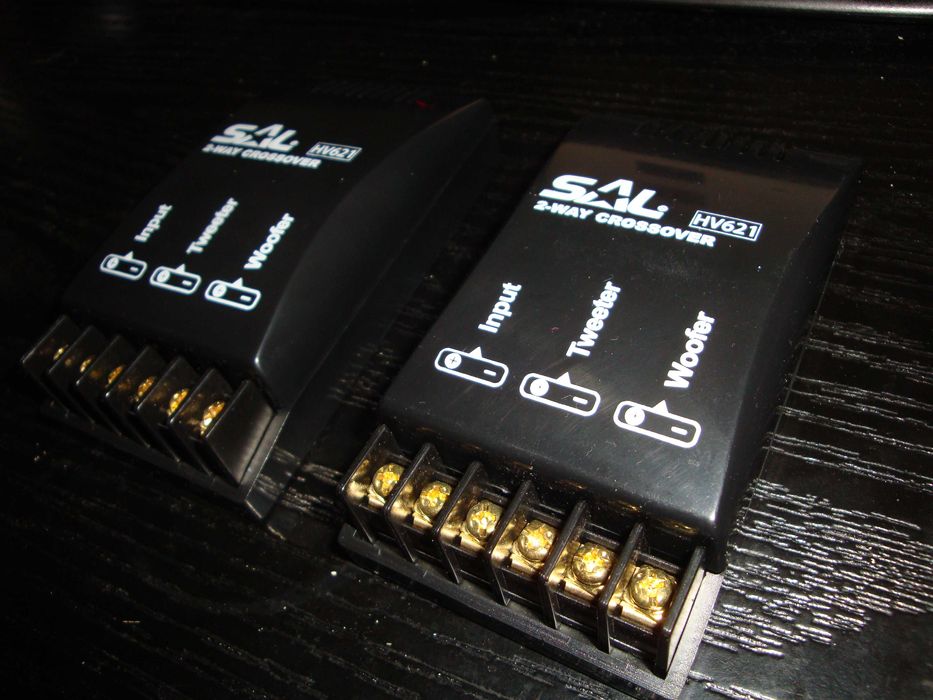 set 2x filtru audio crossover 2 cai tweeter / woofer medii 4 ohmi 200w