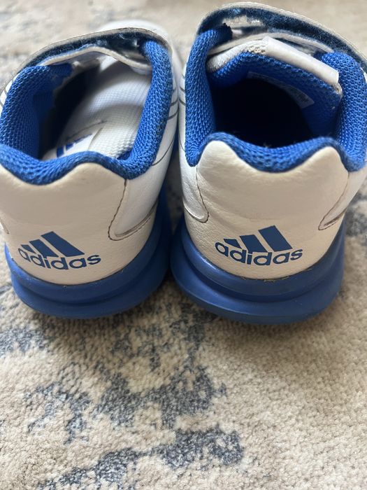 Adidasi Adidas marimea 27