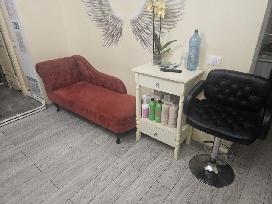 Inchiriez post coafura/frizerie