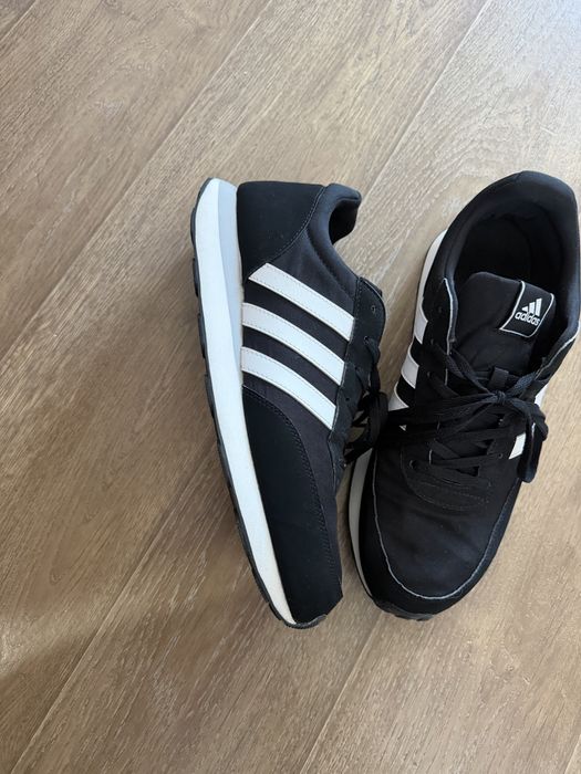 Спортивные крассовки