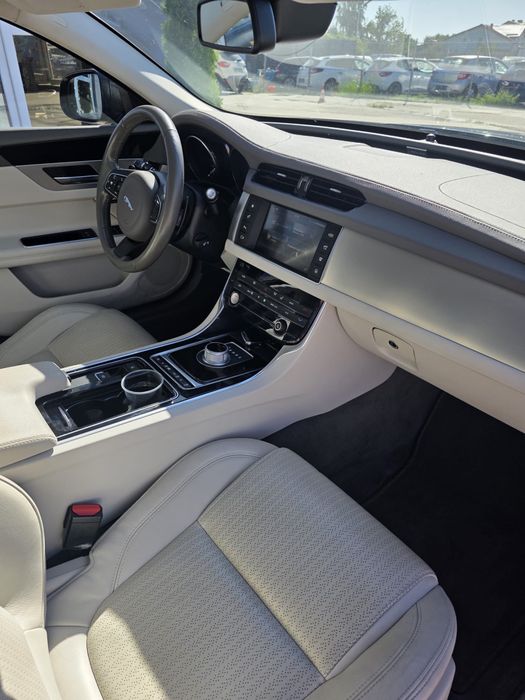 Jaguar XF de vanzare