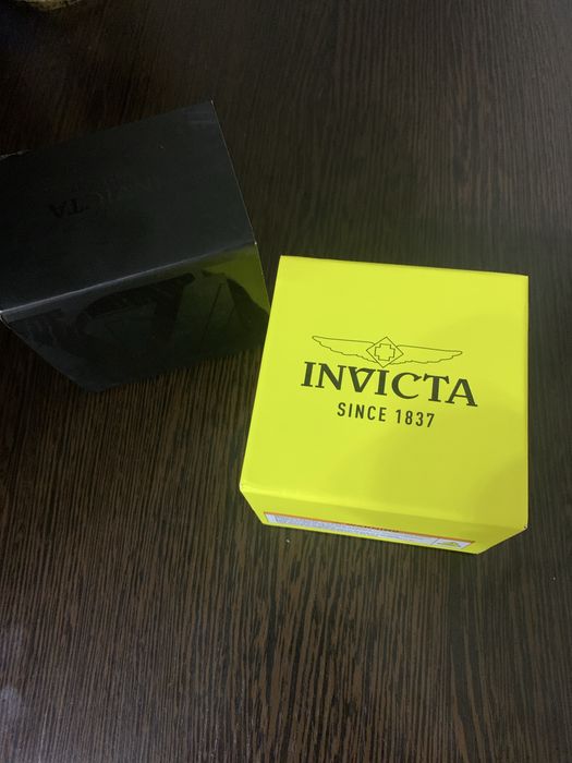 Часы invicta новые в целофане