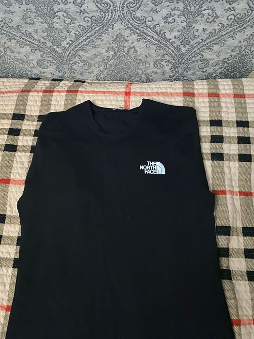 Футболка The North Face