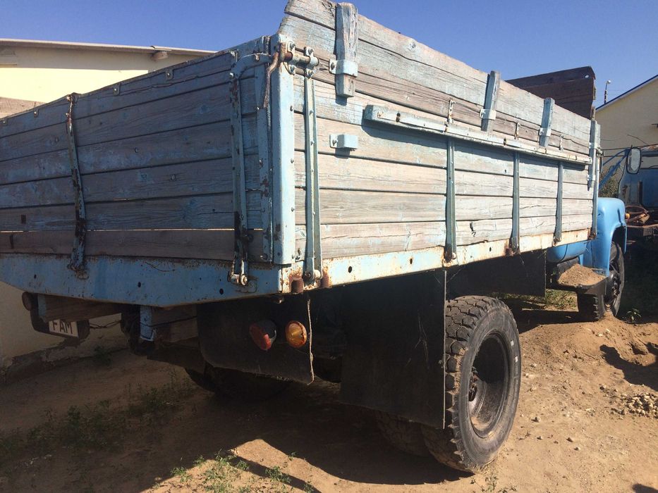 продам ГАЗ-53 бортовой