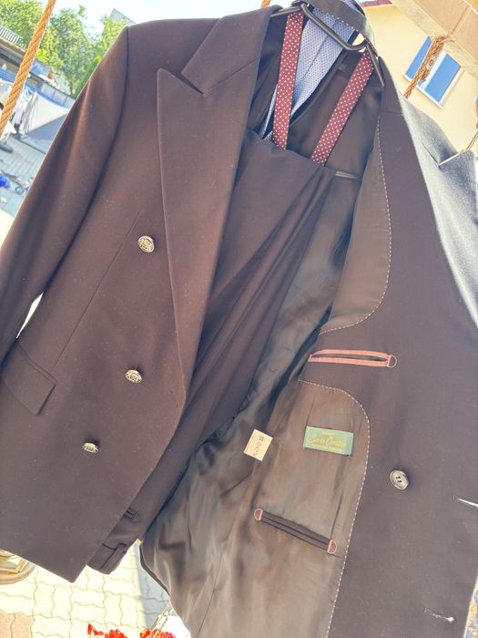 Costum elegant barbati