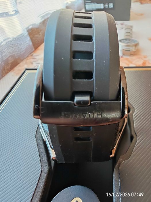 Vând Huawei GT 6
