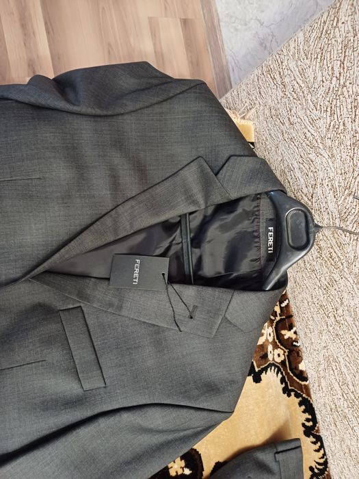 Продам костюм  мужской