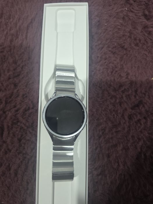 Samsung smart watch 6 clasic silver    LTE