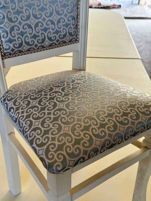 Стол, стулья. Шымкент