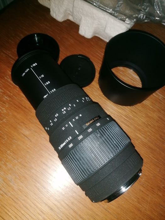Obiectiv nou Sigma 70-300mm f/4-5,6 DG macro