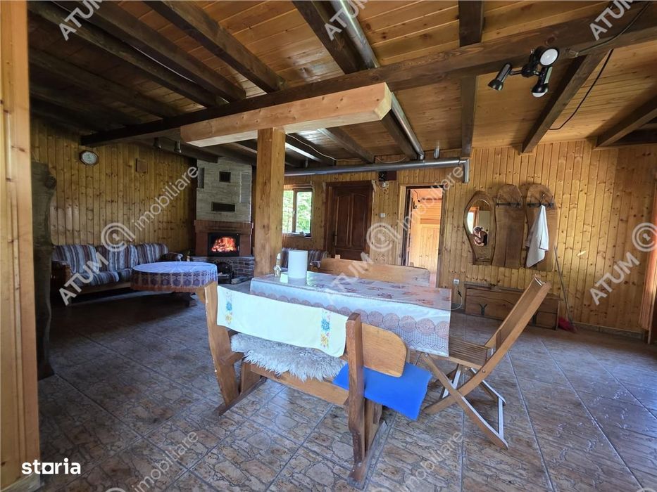 Cabana de vanzare pe Valea Avrigului