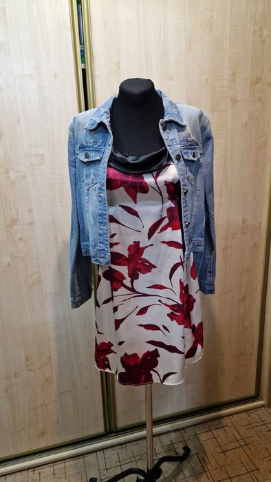 Продам отличную джинсовую курточку