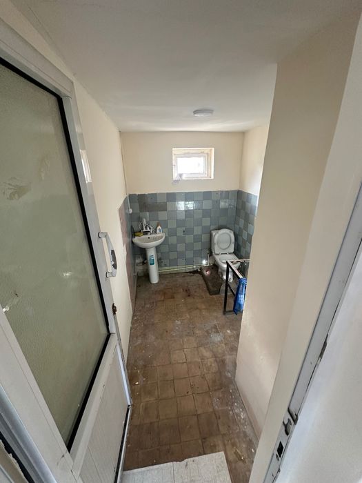 Сдается коммерческое помещение 50м2 на конечной автобусной остановки