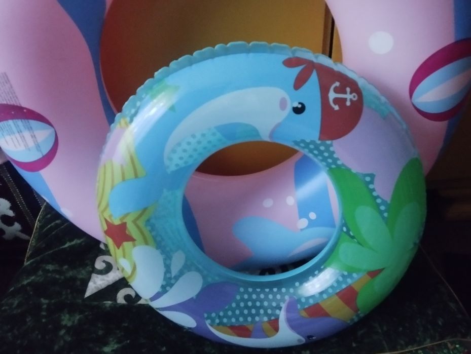 Надувной круг продам