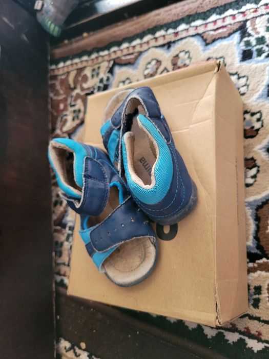 Детская  обувь  22-23 размер