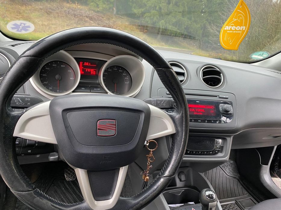 Vând masina Seat Ibiza