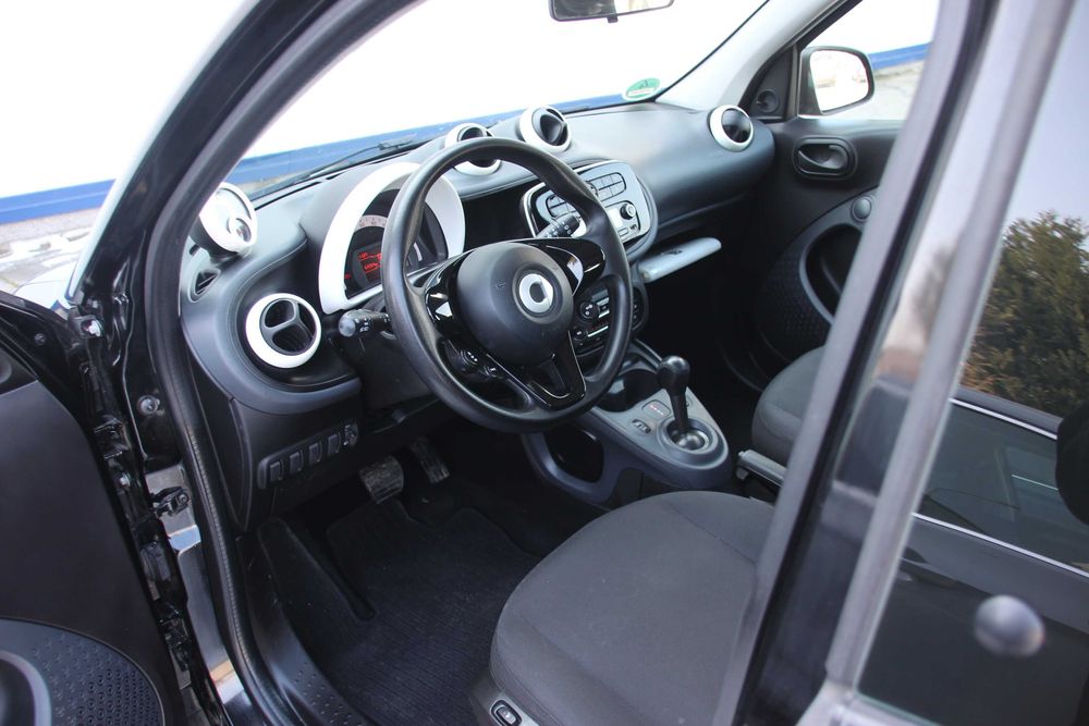 Smart ForFour  EQ LED  нов внос Германия