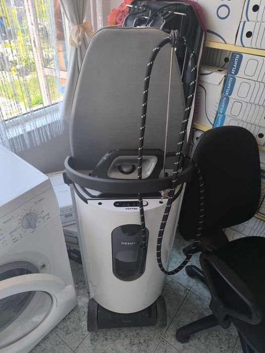 Гладачна маса с парогенератор Miele B 1847