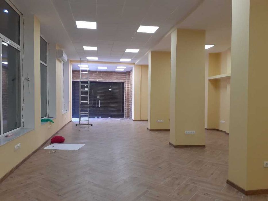 Магазин под наем в Центъра