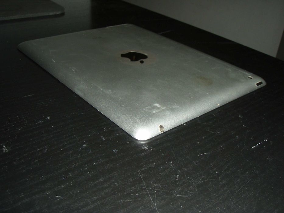 Ipad 2 Wifi 16 Gb A1395 functionala touch fisurat, fara cont, fara pin