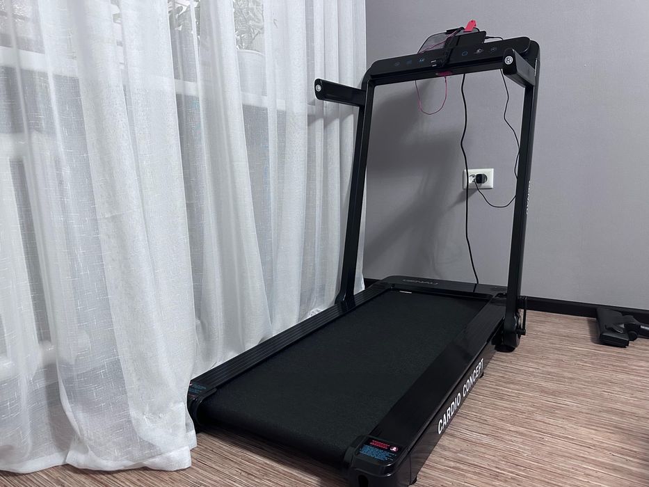 Продается беговая дорожка Genau Cardio Concept